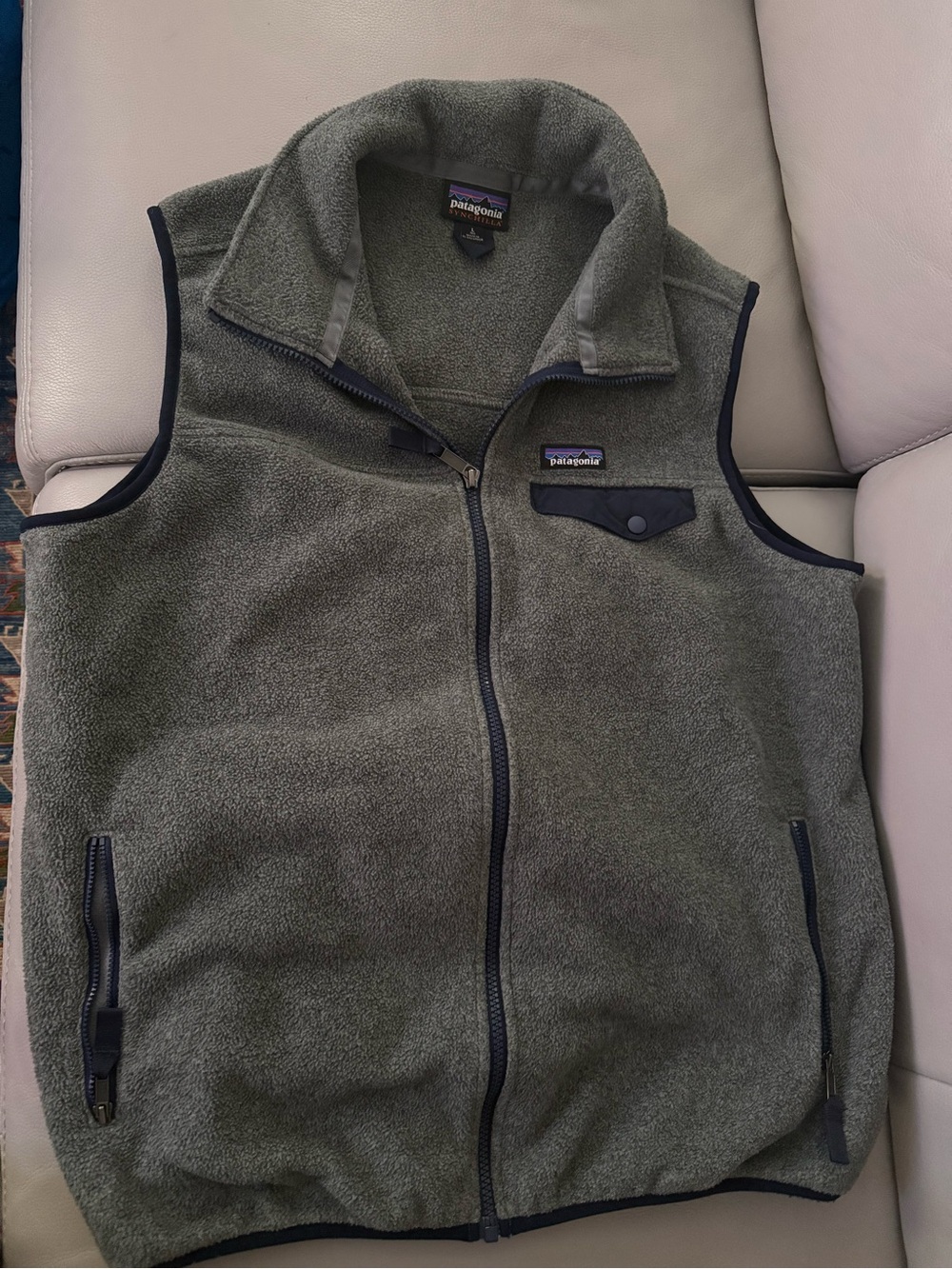 Patagonia Men’s  Gray Fleece Synchilla Vest size Large